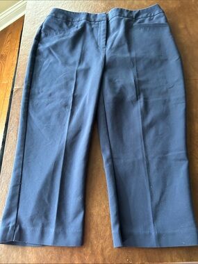 Chico's Navy Cropped Dress Capris